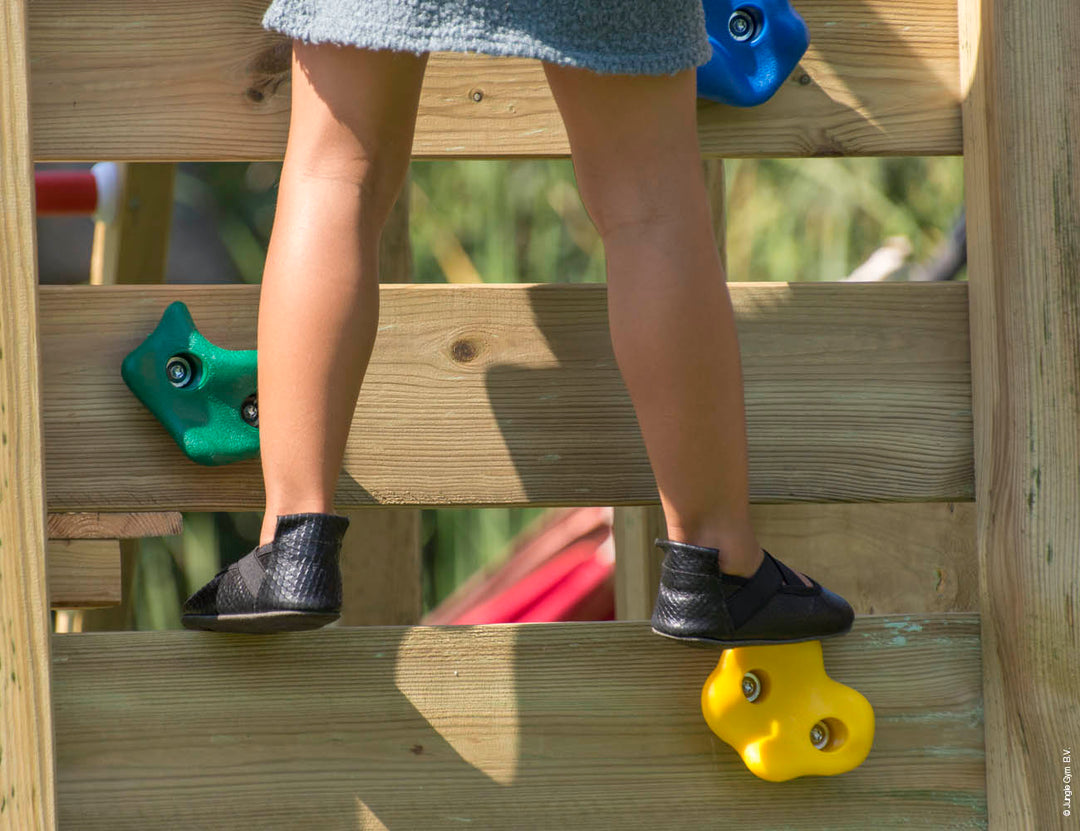 Jungle Cubby | Wooden climbing frame with swing