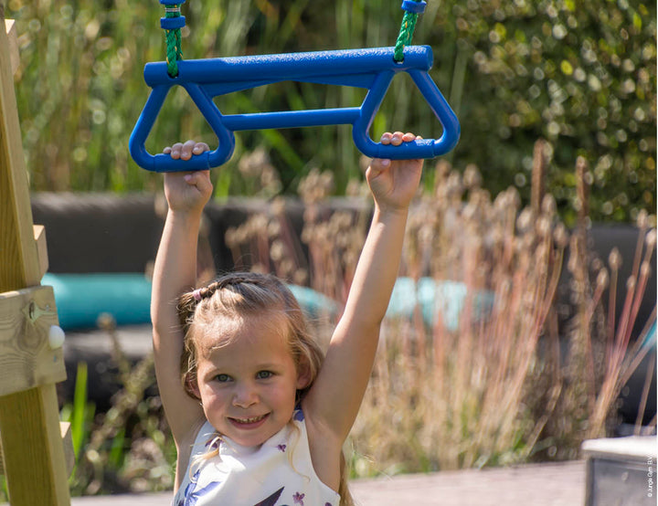 Jungle Totem | Wooden climbing frame with swings & climbing net